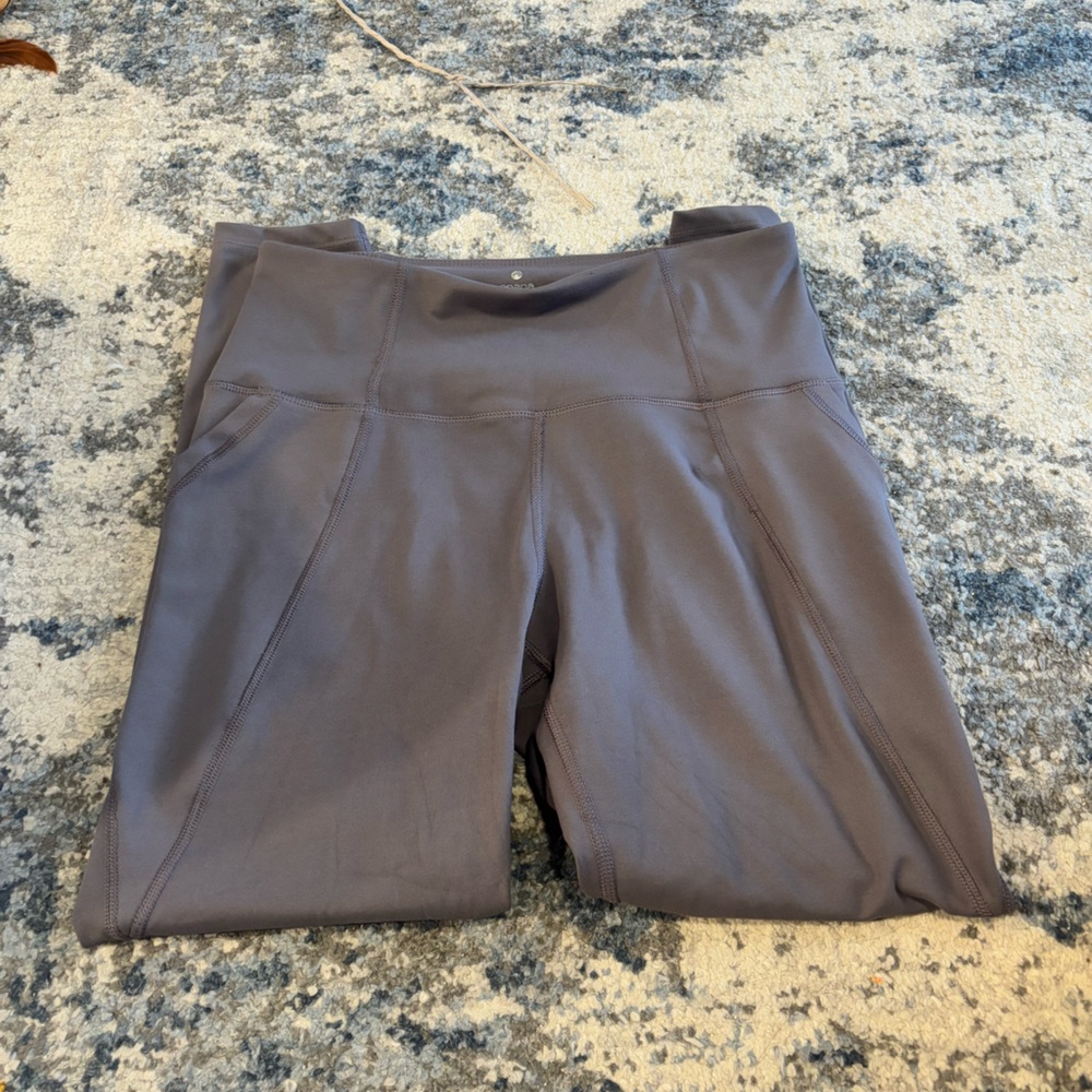 Apana medium light purple leggings